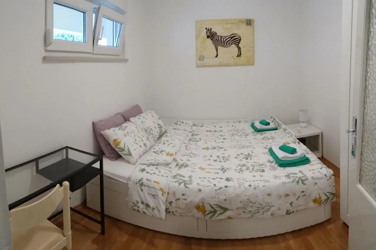 Apartment Homey Zadar 0*,  Croácia
